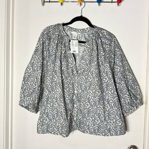 H&M Women’s Blue White Leaf Print Blouse XL NWT